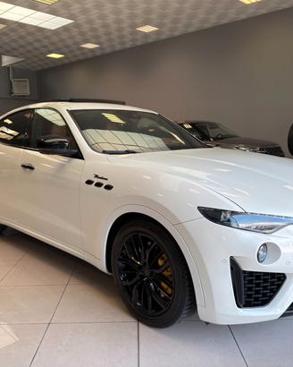 Maserati Levante V6 AWD Gransport MODENA