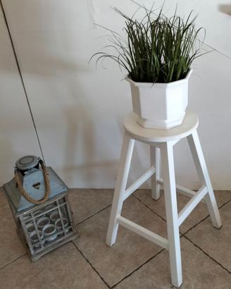 Sgabello in legno shabby chic