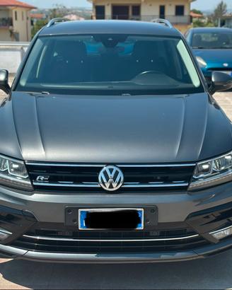 Volkswagen Tiguan 2.0 TDI SCR DSG R-LINE BlueMotio