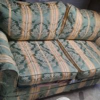 divano verde in stoffa