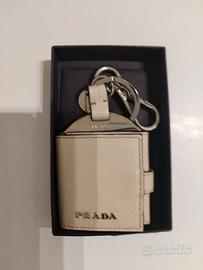 PORTACHIAVI PRADA IN PELLE SAFFIANO BIANCO