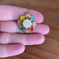 Antica spilla vintage  Color oro.