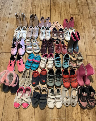 Lotto di scarpe per bambina 25-31