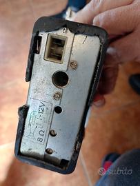 Radio autovox perfettamente funzionante per auto d