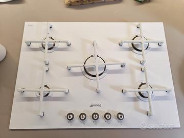 Piano cottura Smeg Total White vetroceramica