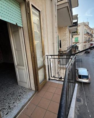 2 LOCALI A CEGLIE MESSAPICA