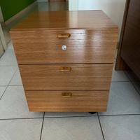 Cassettiera in legno