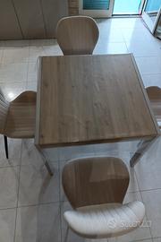 cucina parete attrezzata tavolo con 4 sedie 