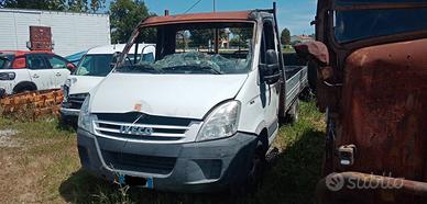 IVECO DAILY 3000 Km 190.000 LUNGO CABINA BRUCIATA