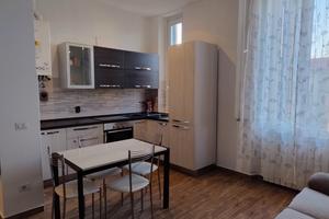 Luminoso appartamento per brevi periodi