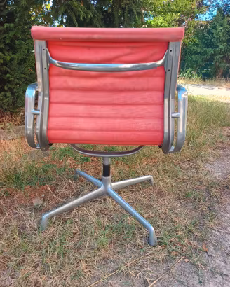 Poltrona Vitra Charles Eames