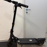 Monopattino ninebot g2 max