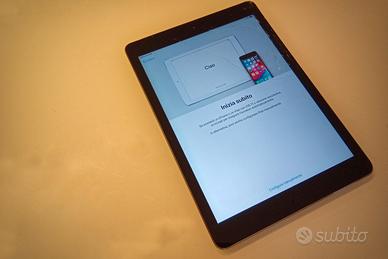 Inserzione:iPad Air Wifi 64 GB color Grigio.