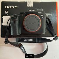 Sony Alpha 7II attacco E sensore full-frame corpo