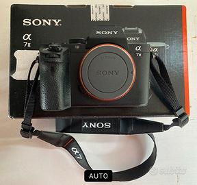 Sony Alpha 7II attacco E sensore full-frame corpo