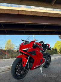 DUCATI PANIGALE V4