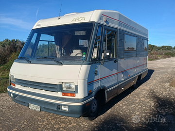 Motorhome Arca America 92. 6 posti importanti