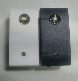 Lampada emergenza led + Luce segnapasso - 1 posto