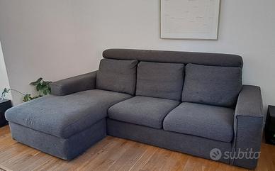 Divano con chaise longue Poltrone e Sofa