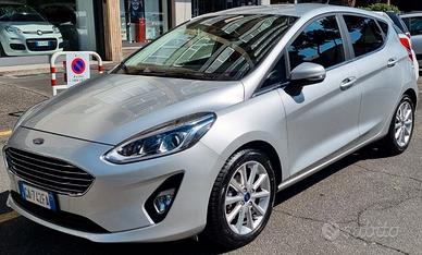 FORD FIESTA 1.0 Ecoboost cambio Automatico Titaniu