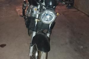Moto Suzuki sv650