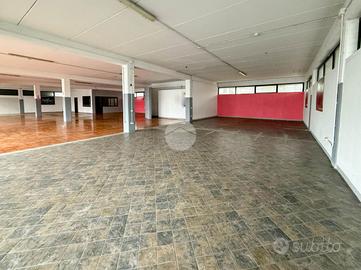 NEGOZIO A CORTENUOVA