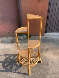 treppiede porta piante