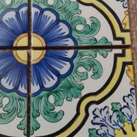 Piastrelle in ceramica dipinte a mano