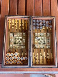 Tavola backgammon/scacchi in mosaico