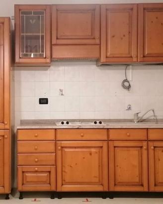 Cucina ante in legno
