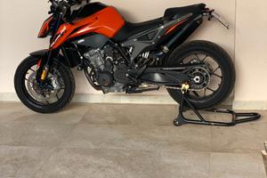 KTM DUKE 790