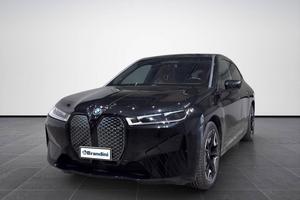 BMW iX xdrive50 pacchetto sportivo