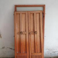 Portone in legno massello