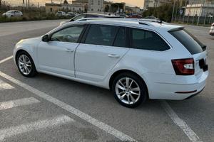 SKODA OCTAVIA III STATION WAGON A METANO 2020