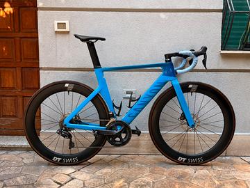 Canyon Aeroad CF SLX 8 Disc Di2 – Bici da corsa