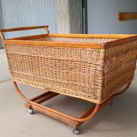 Culla in vimini con ruote