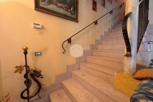 VILLA A SCHIERA A CASTEL D'AZZANO