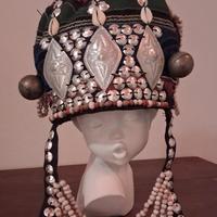 Antico copricapo tradizionale Akha