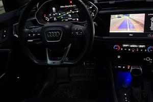 Audi Q3 sport back s-line