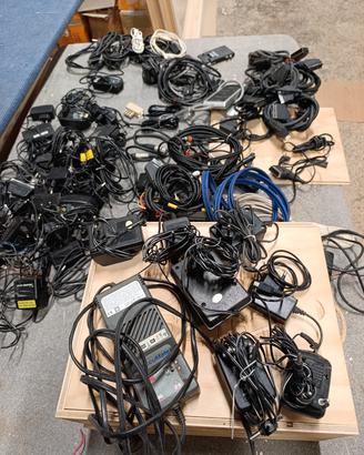 cavi audio video e carica batteria 