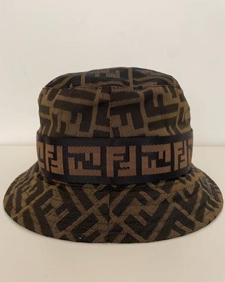 Cappello “pescatore”Fendi