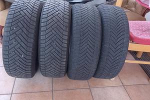 Treno gomme 4 stagioni 215 60 r 17