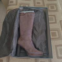 Stivale donna  Pelle scamosciata, interno foderato