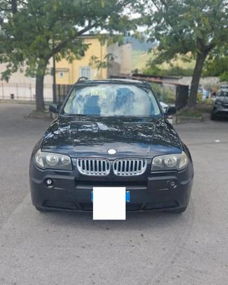 BMW X3 Ben Tenuta, Interni in Pelle