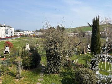 Villetta a schiera di 211 m² con più di 5 locali a