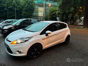 Ford Fiesta 2012 1.2 benzina 60cv NEOPATENTATI