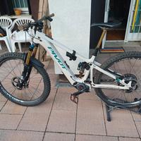 E-bike mtb Pivot