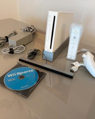 Nintendo Wii Bianca + Accessori e Wii Sports