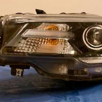 Faro anteriore sinistro subaru outback