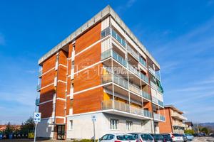 BILOCALE CON BOX AUTO